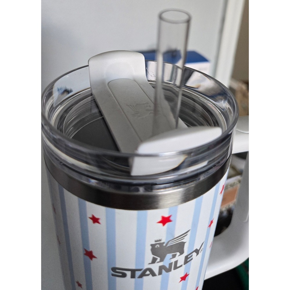 Stanley 30oz Quencher H2.0 Tumbler Blue Story Stripes Stars 10-13236-0387 - Picture 5 of 7